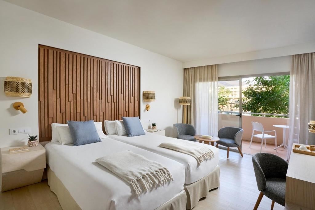 rooms-double-balcony-or-terrace