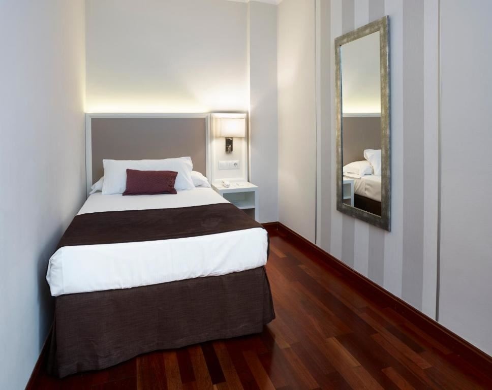 rooms-single-standard