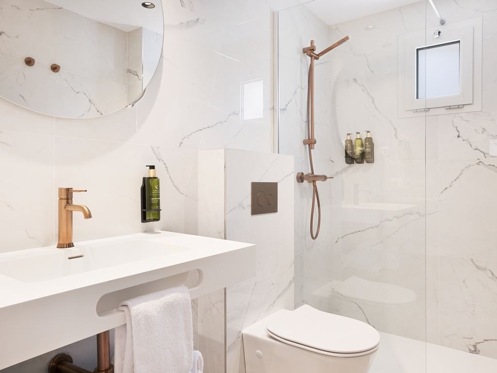 rooms-db--twin-room-balcony-or-terrace