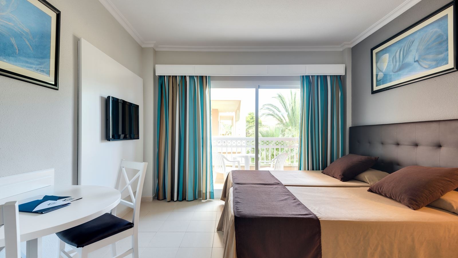 rooms-studio-with-balcony-or-terrace