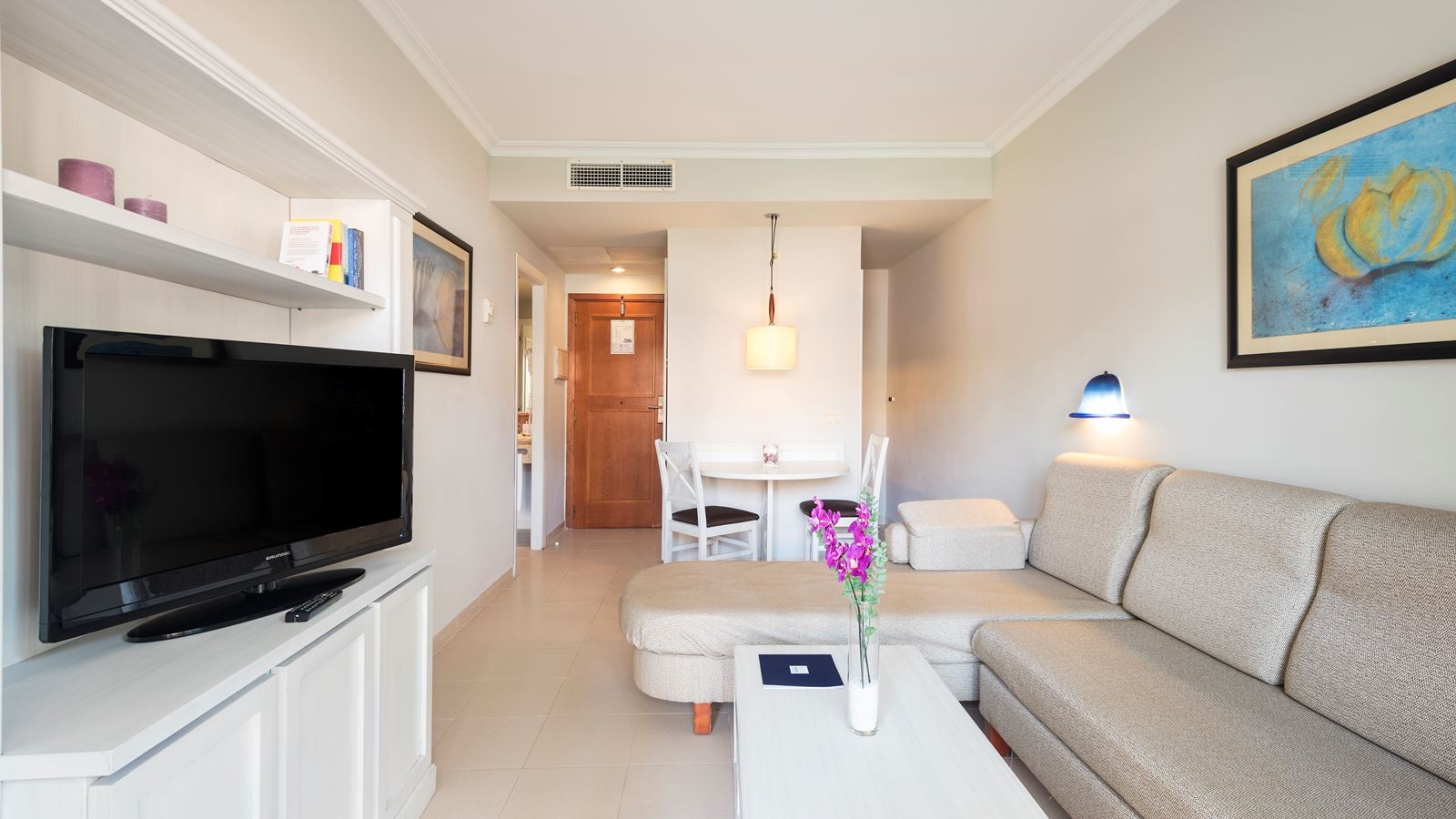 rooms-apartment-pool-view-one-bedroom-with-balcony-or-terrace