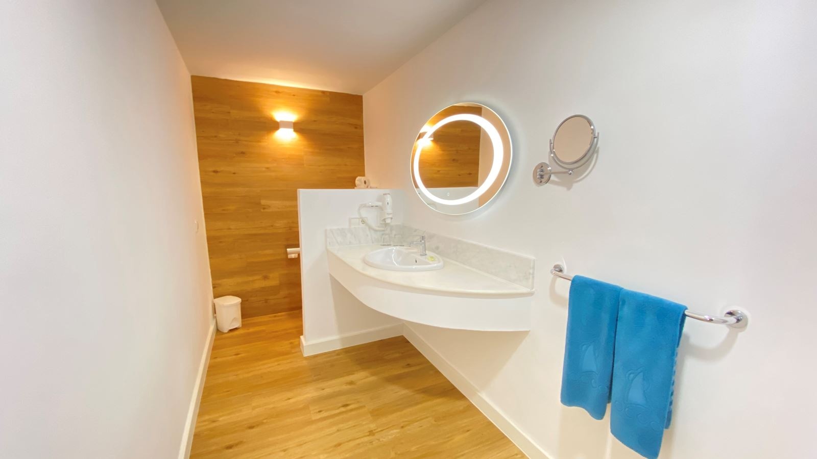 rooms-junior-suite-sea-view-js-sv