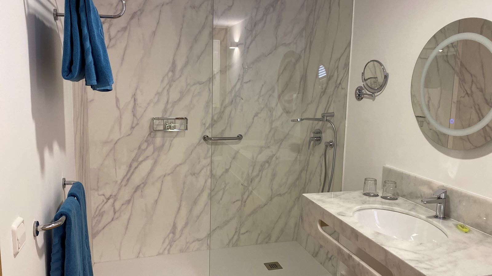 rooms-suite-2-bedrooms-seaview--sui-sv