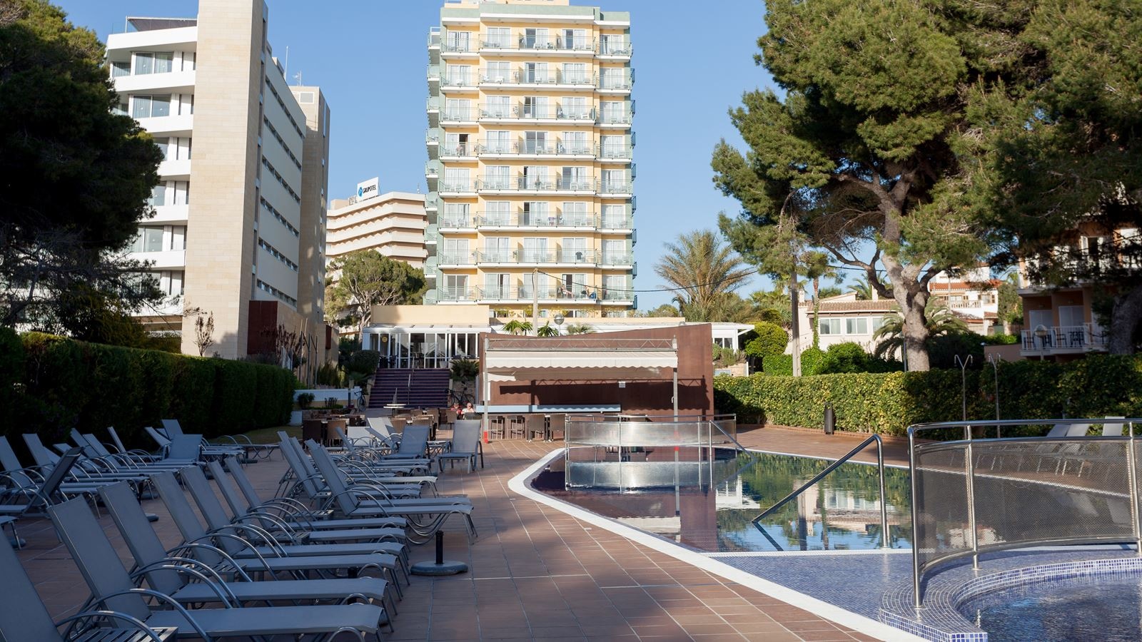 pools-outdoor-pool