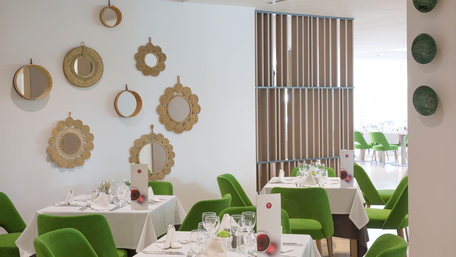 restaurants-restaurants