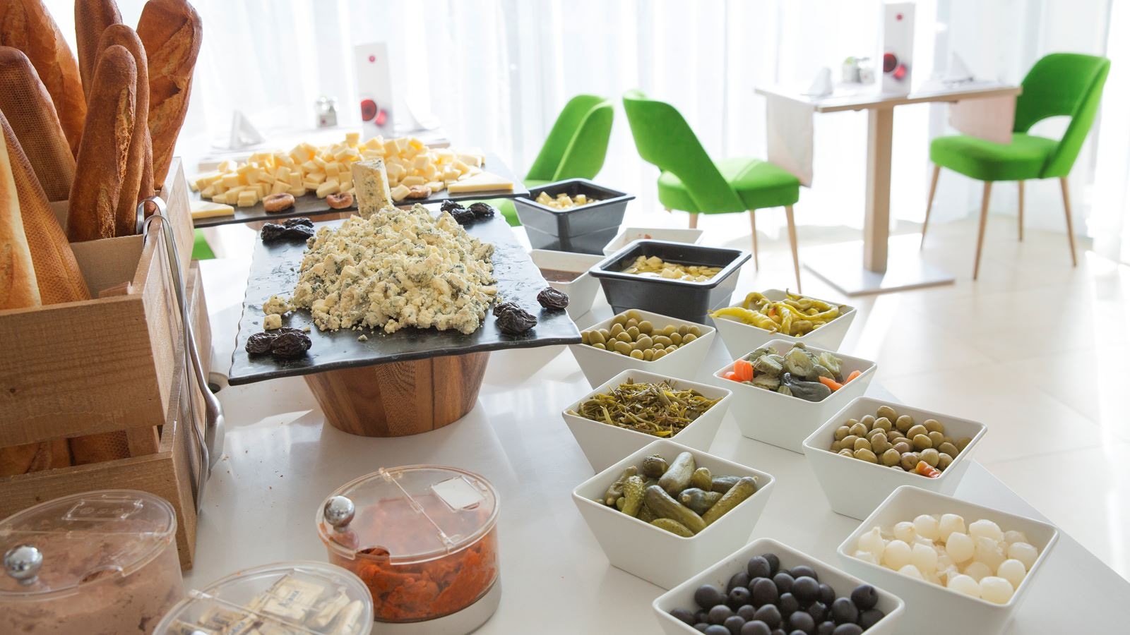 restaurants-restaurants