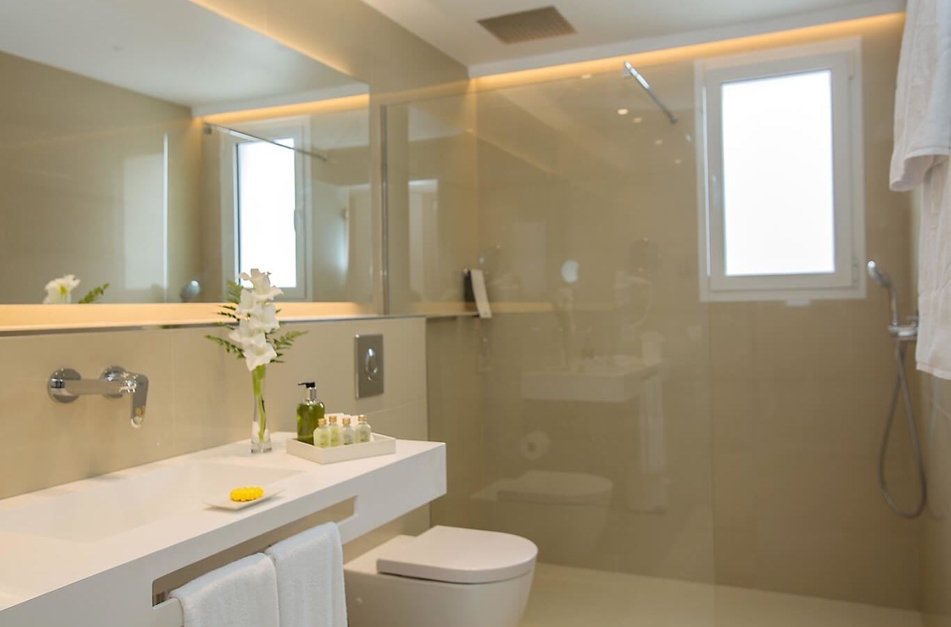 rooms-junior-suite-superior-lateral-sea-view-adults-only