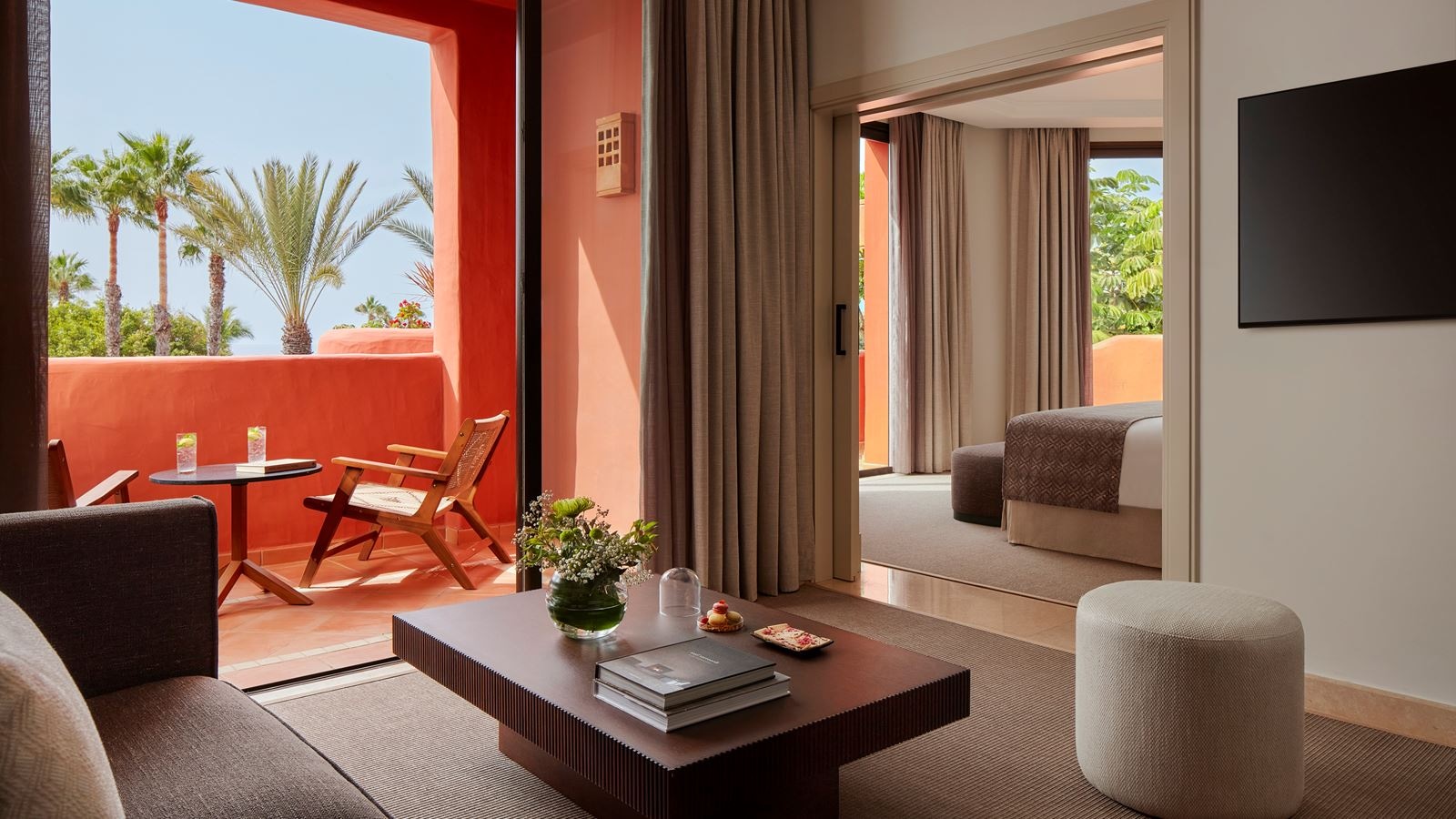 rooms-suite-garden-view-with-balcony