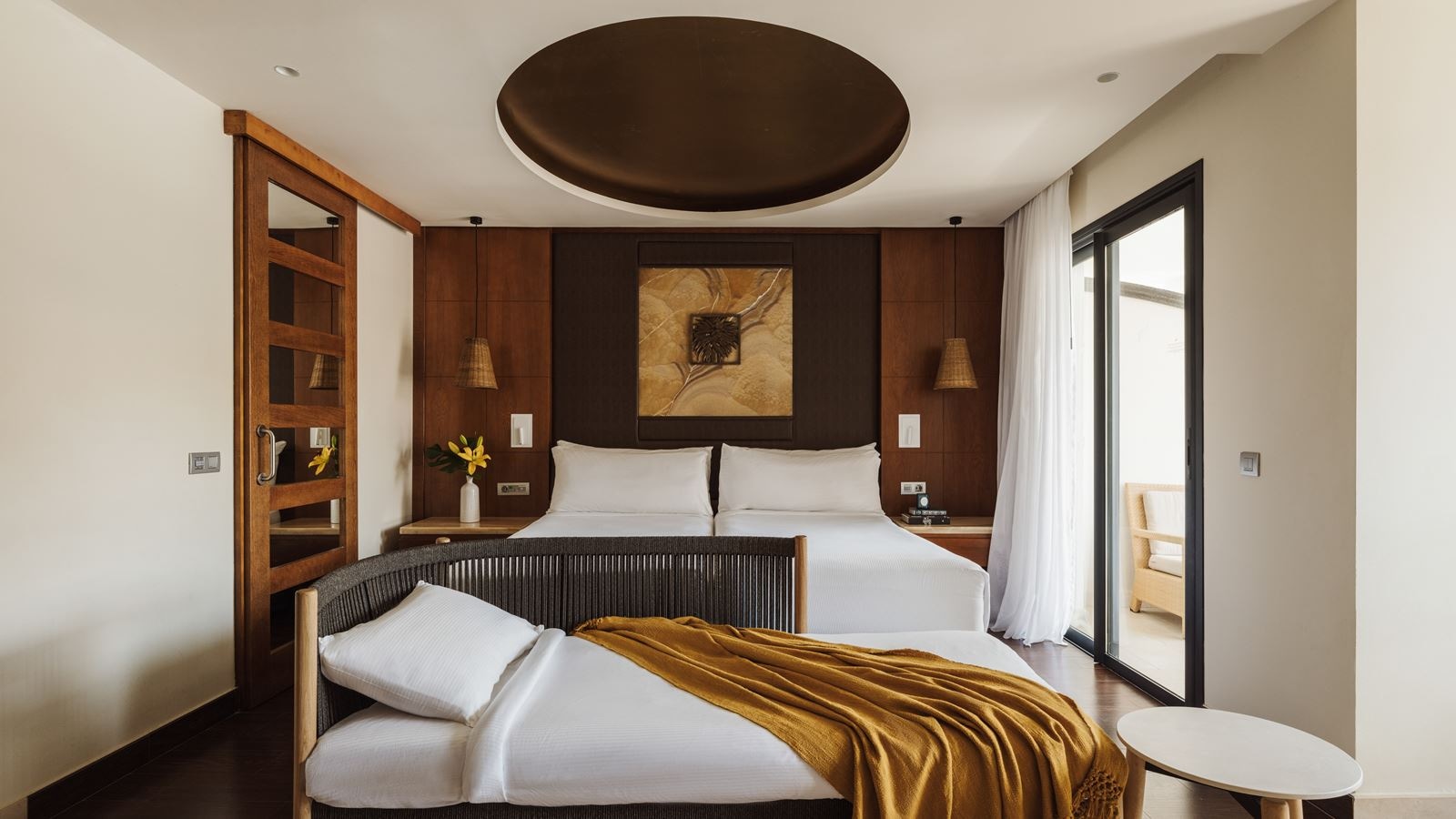 rooms-double-deluxe-partial-ocean-view