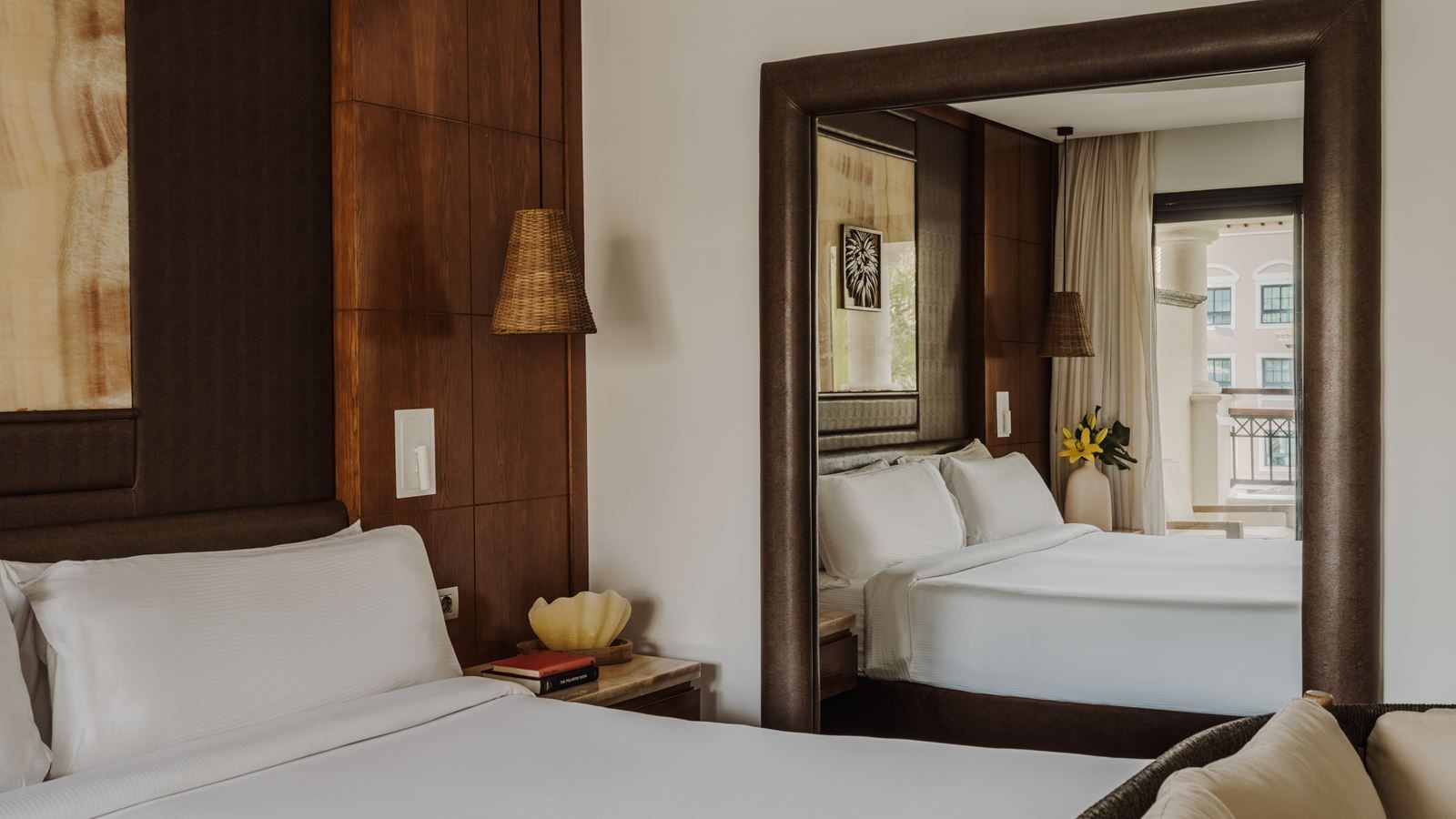 rooms-double-deluxe-frontal-ocean-view