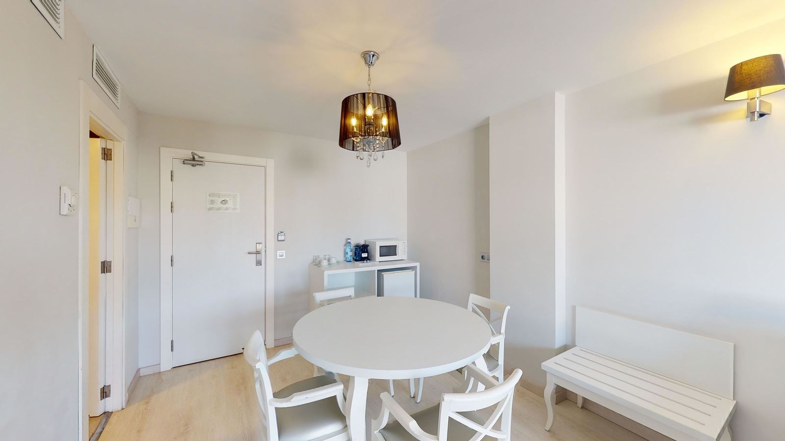 rooms-suite-with-balcony-s-suite