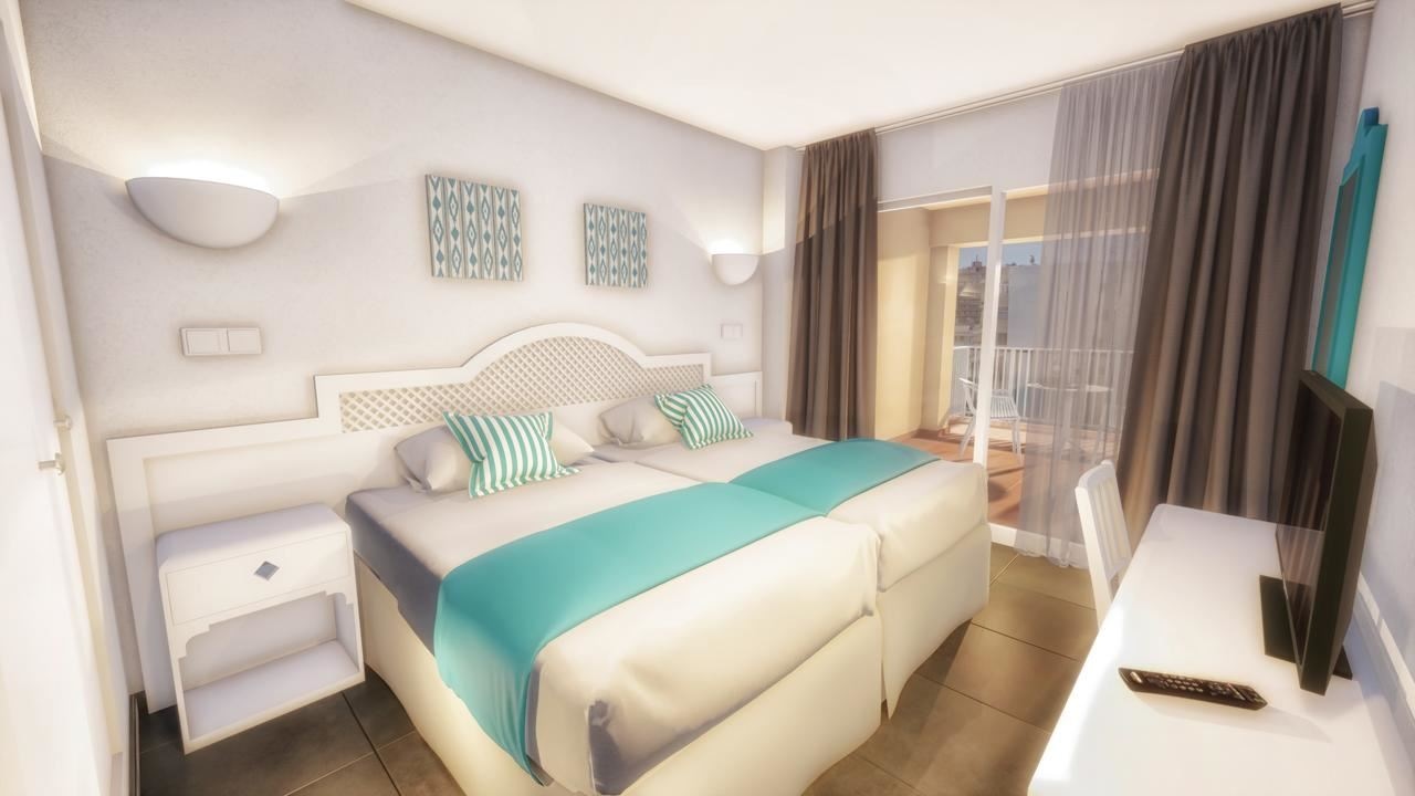 rooms-room-twin-balcony