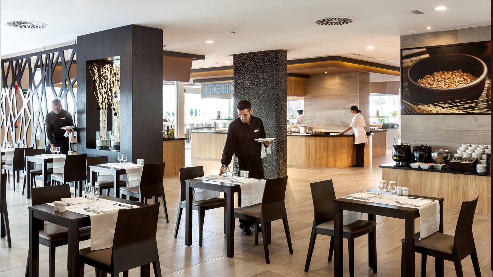 restaurants-restaurants