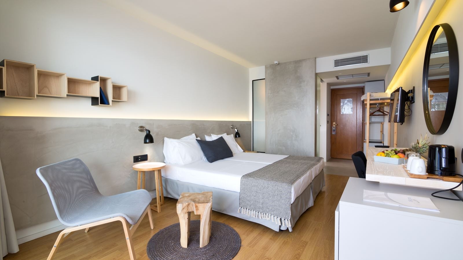 rooms-deluxe-double-room-sea-view-balcony