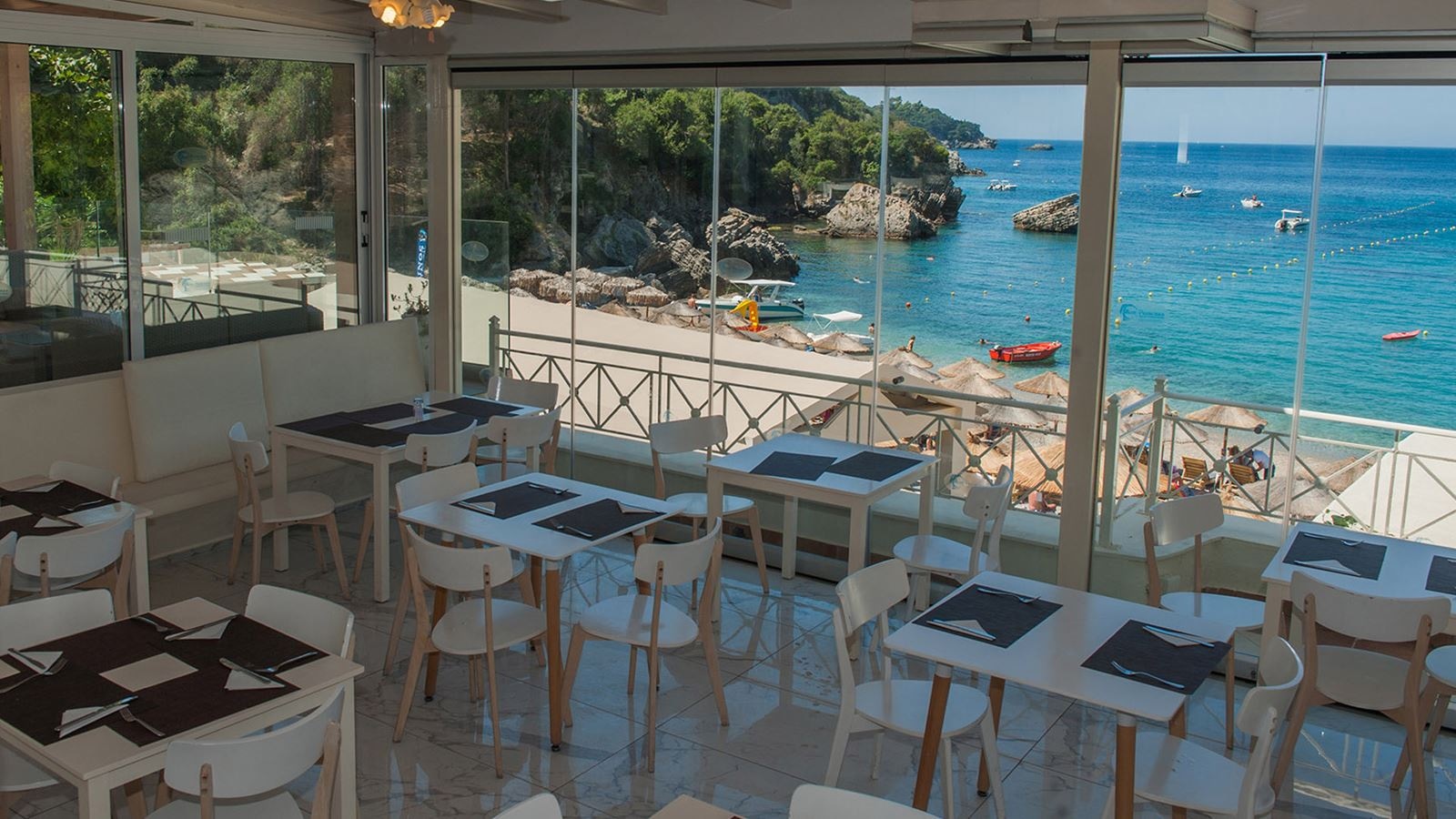 bars-poseidon-beach-bar