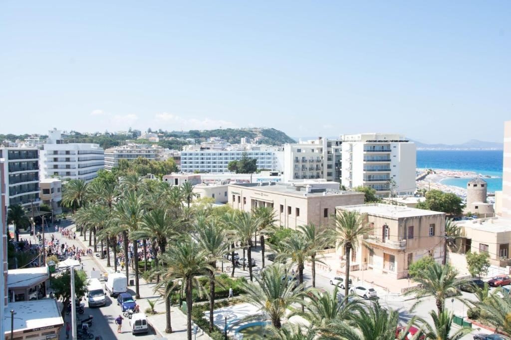 rooms-double-side-sea-view-room-balcony
