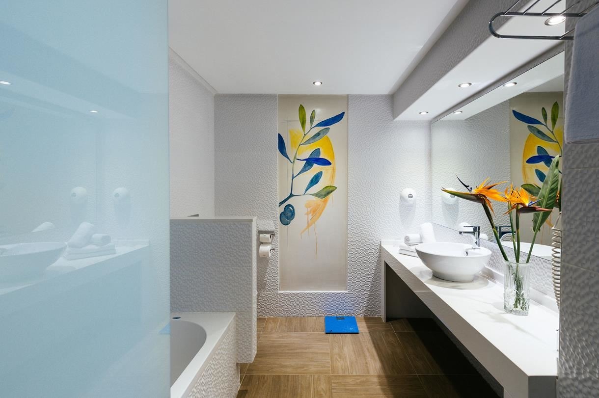 rooms-family-2-bedroom-garden-view-ground-floor