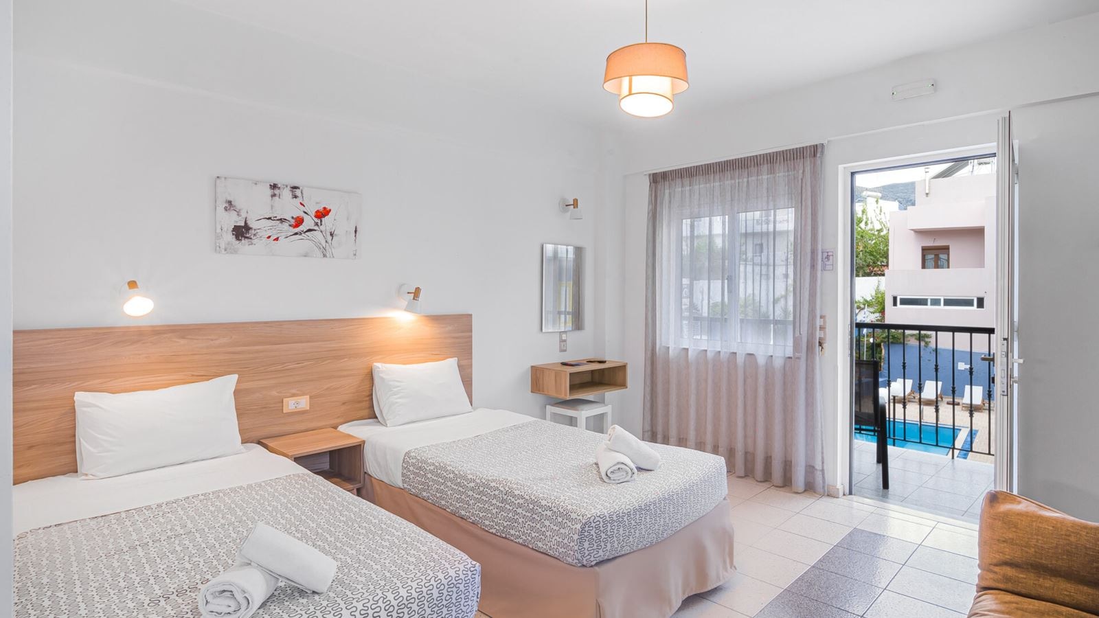 rooms-studio-superior-triple-balcony-or-terrace