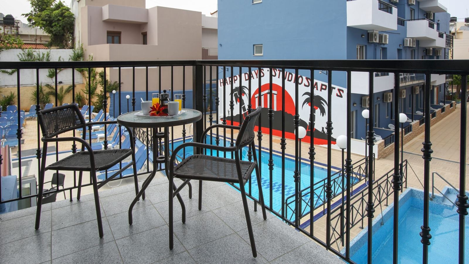 rooms-studio-superior-balcony-or-terrace