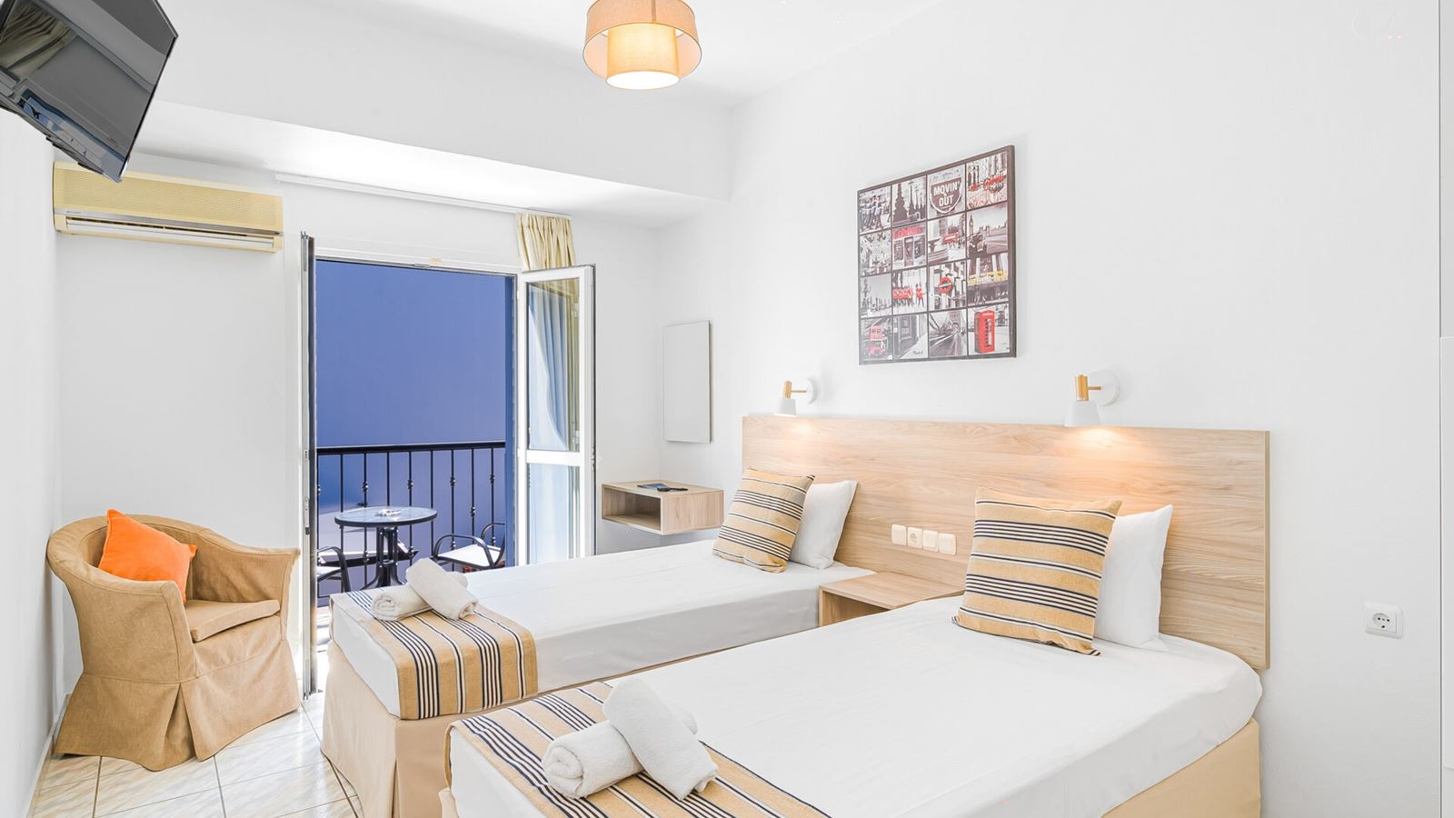 rooms-studio-superior-balcony-or-terrace