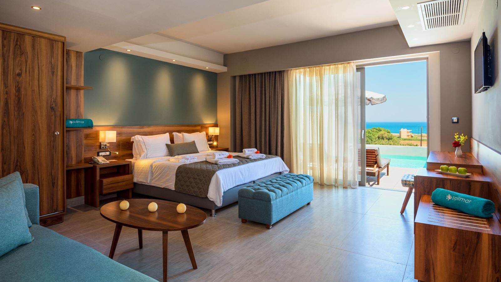 rooms-superior-suite-sea-view-private-pool