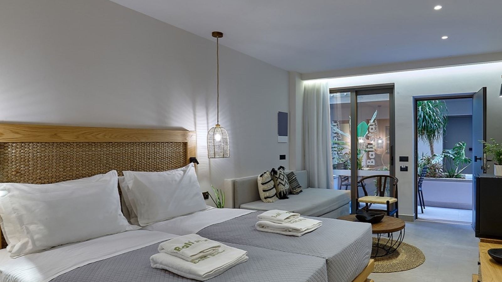 rooms-junior-suite-inland-view