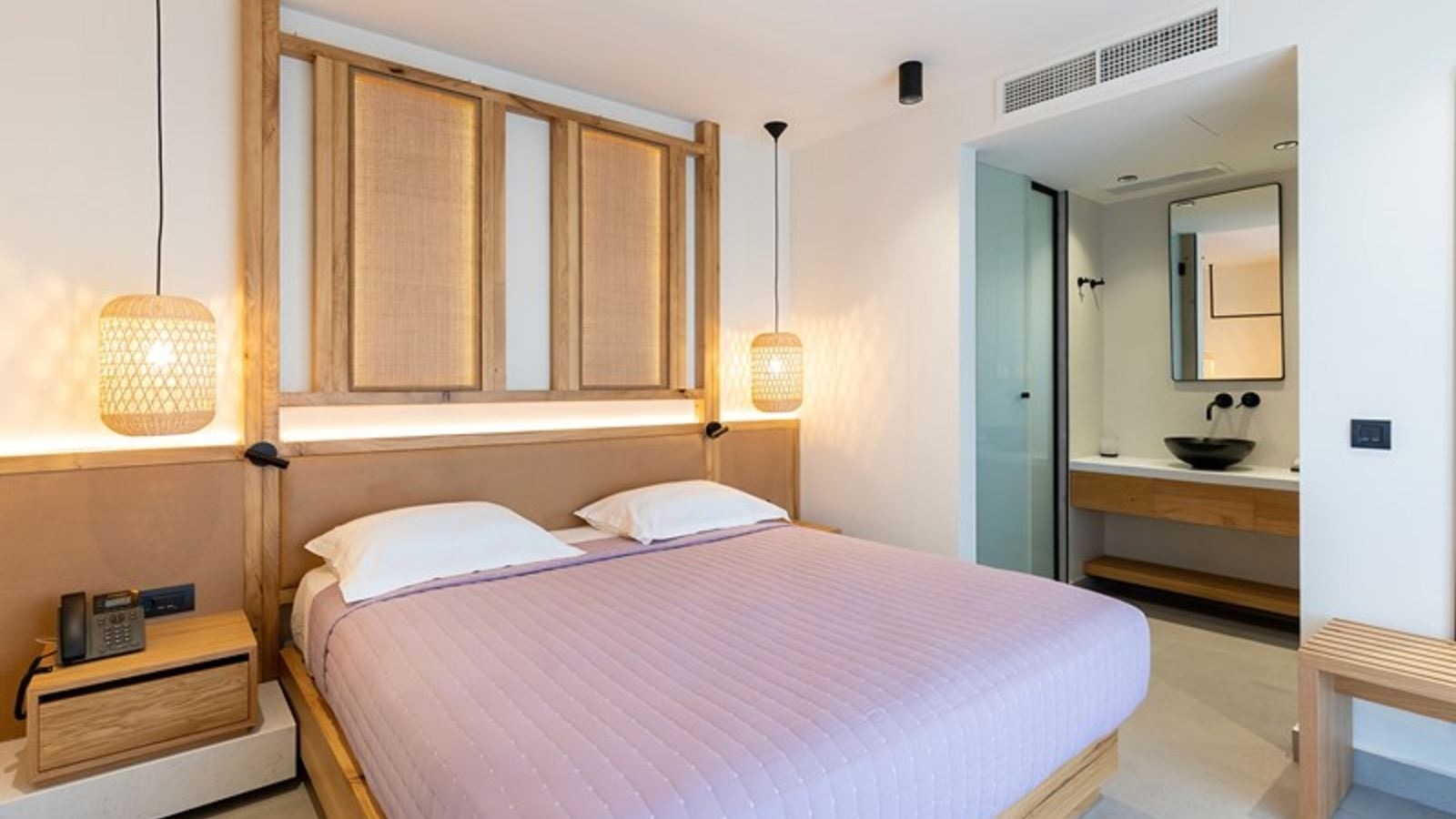 rooms-suite--side-sea-view-with-sharing-pool