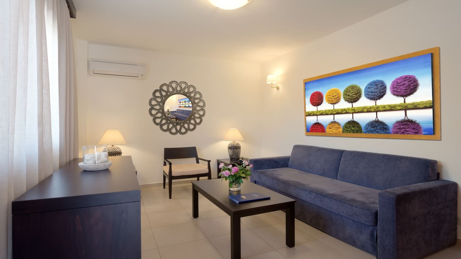 rooms-suite-2-bedrooms-sideseaview-privatepool