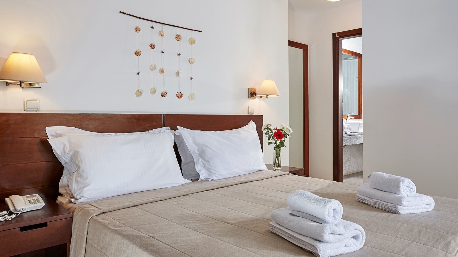 rooms-double-land-view