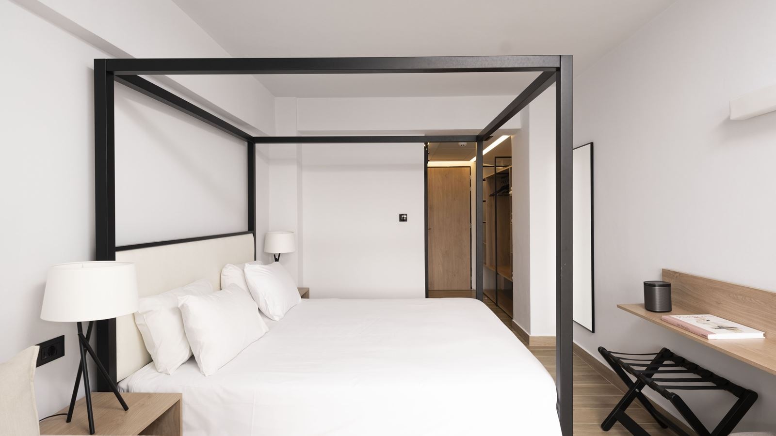 rooms-room-double-balcony-or-terrace