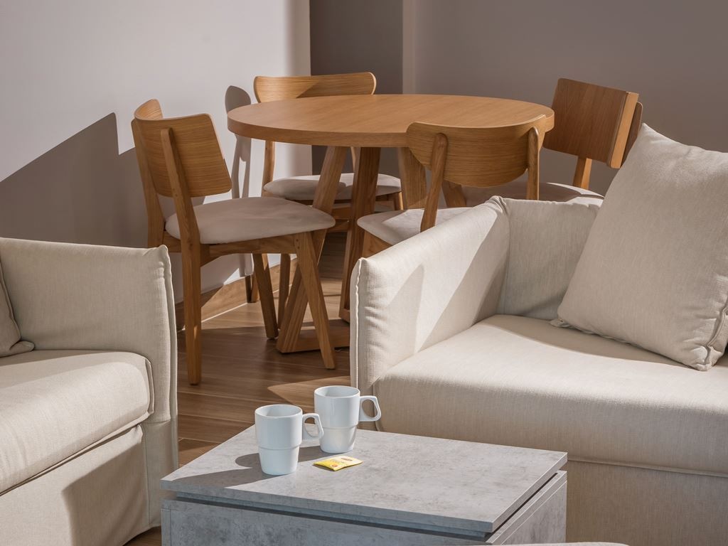 rooms-suite-1-bedroom-gardenview