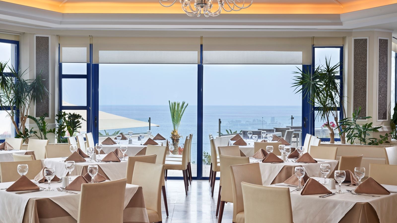 restaurants-dionysos-main-restaurant