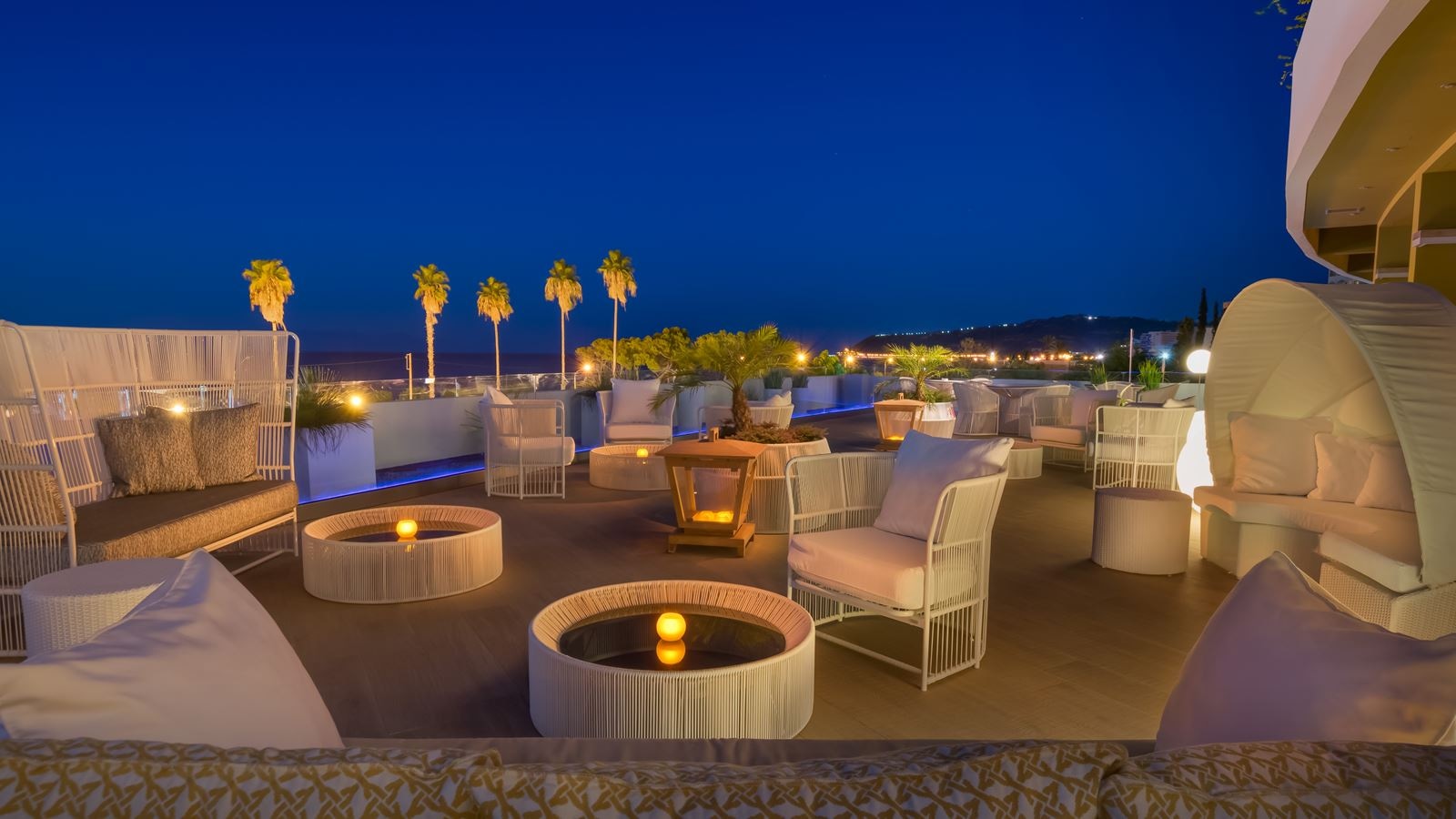 bars-eclipse-champagne-bar