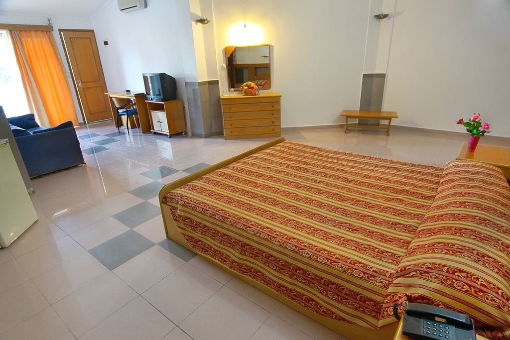 rooms-standard-quadruple-sea-view