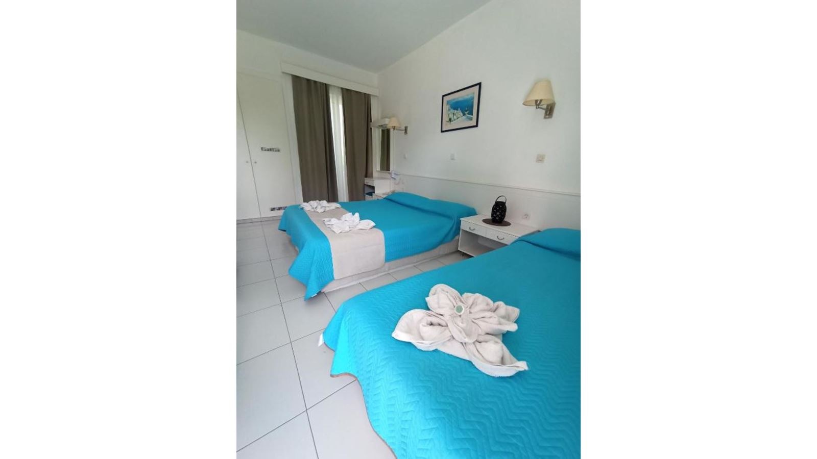 rooms-twin-or-double-standard-room-balcony-or-terrace