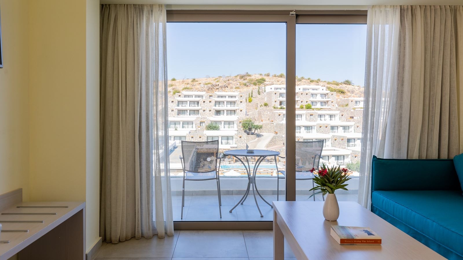 rooms-superior-bungalow-side-sea-view