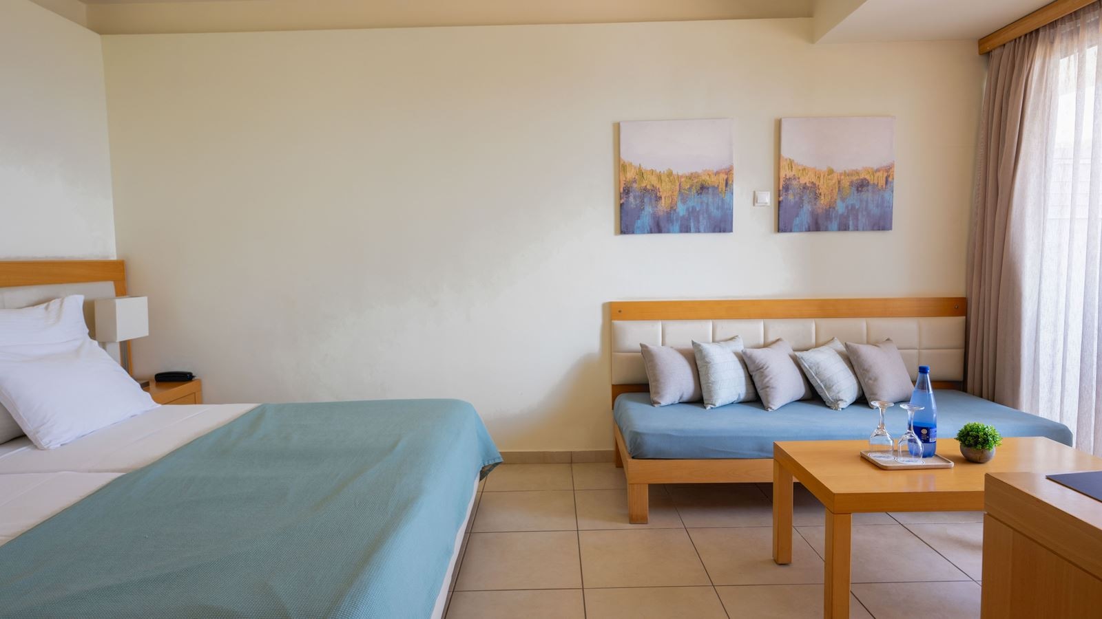 rooms-bungalow-inland-view-or-side-sea-view-with-balcony