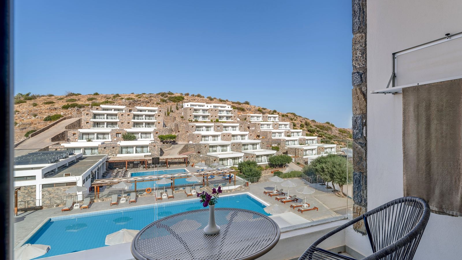 rooms-superior-bungalow-side-sea-view