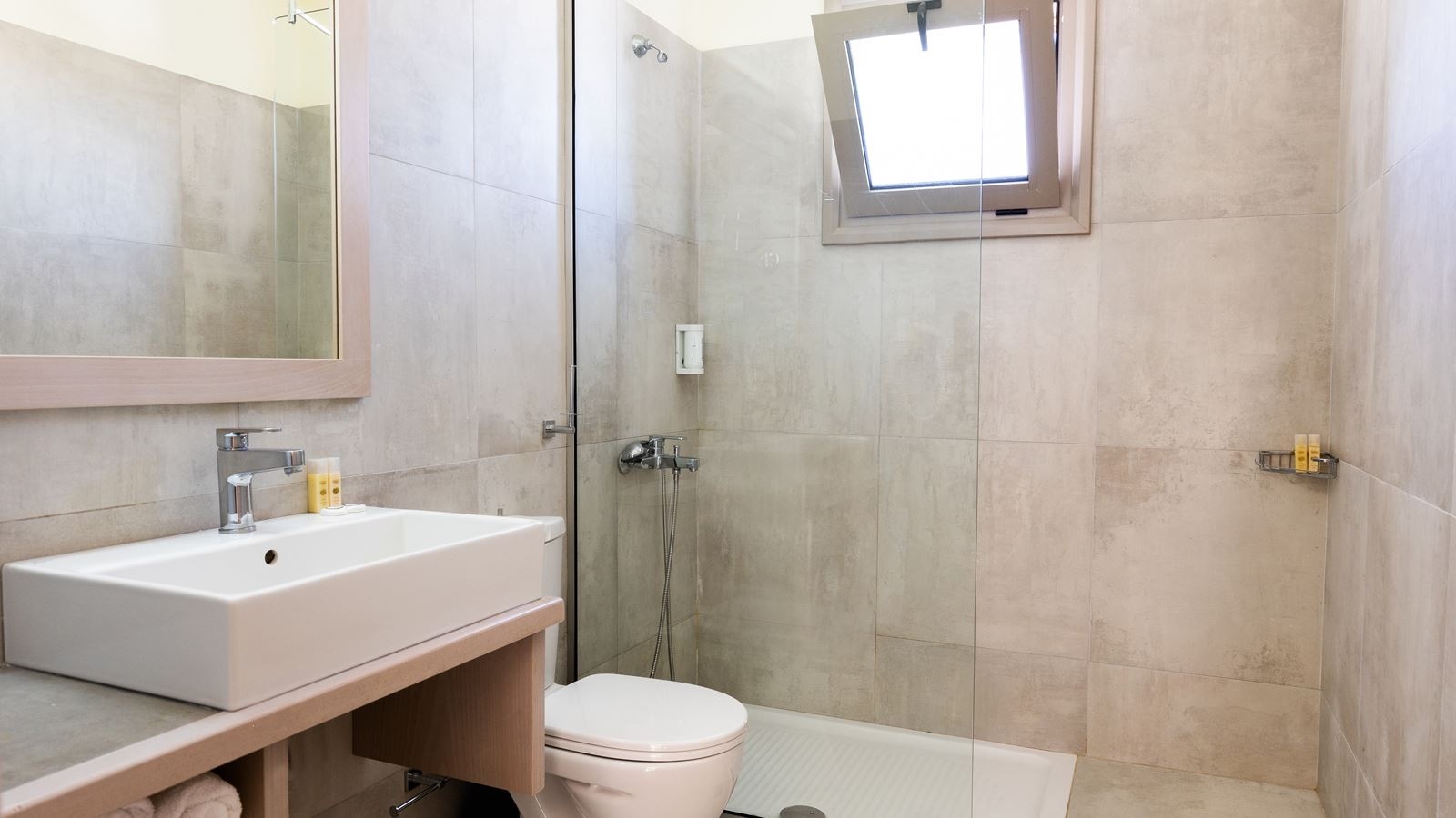 rooms-superior-bungalow-side-sea-view