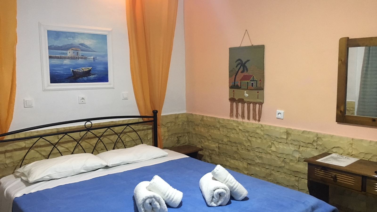 rooms-apartment-2-bedroom-4-pax