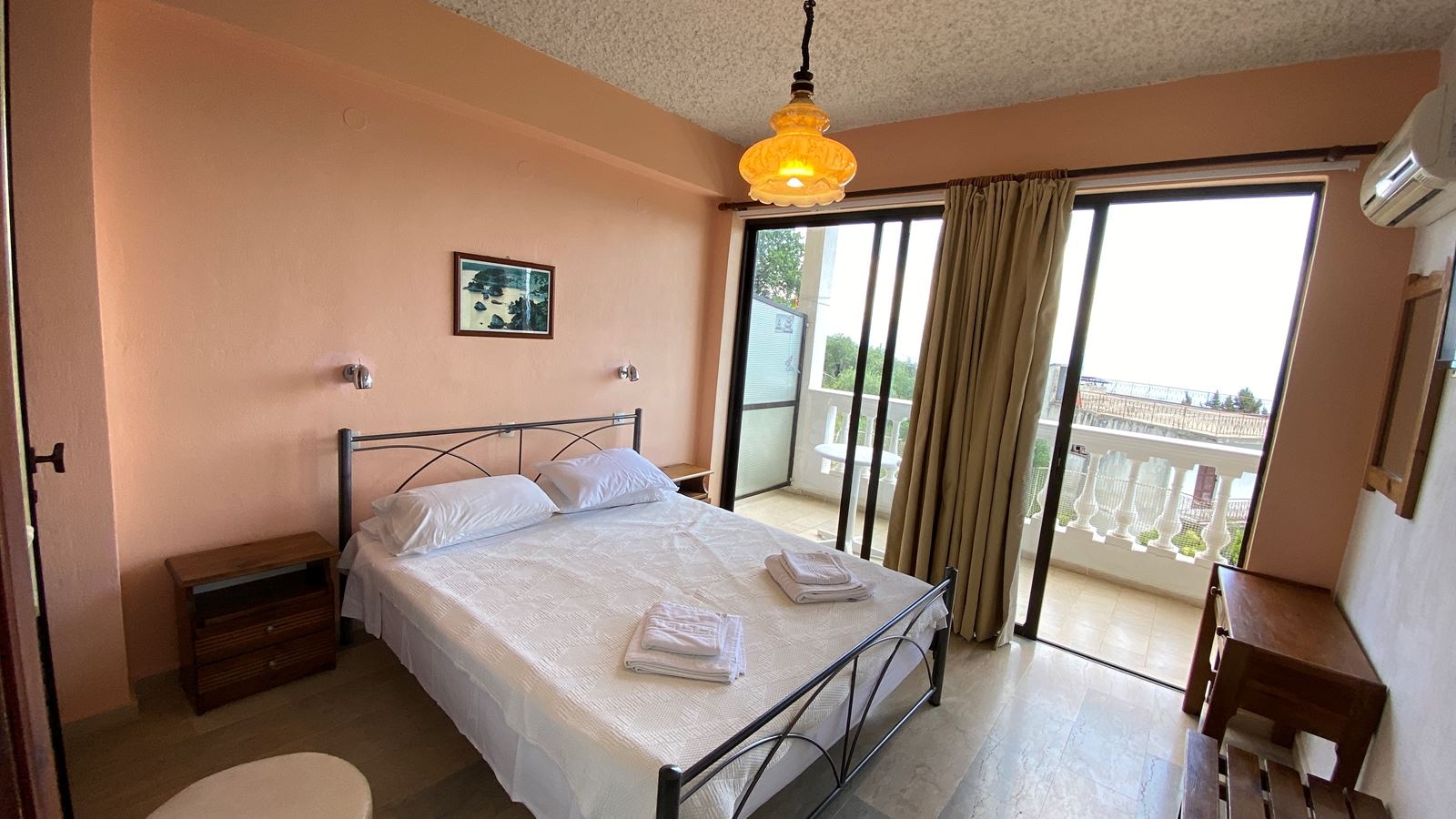 rooms-apartment-2-bedroom-5-pax