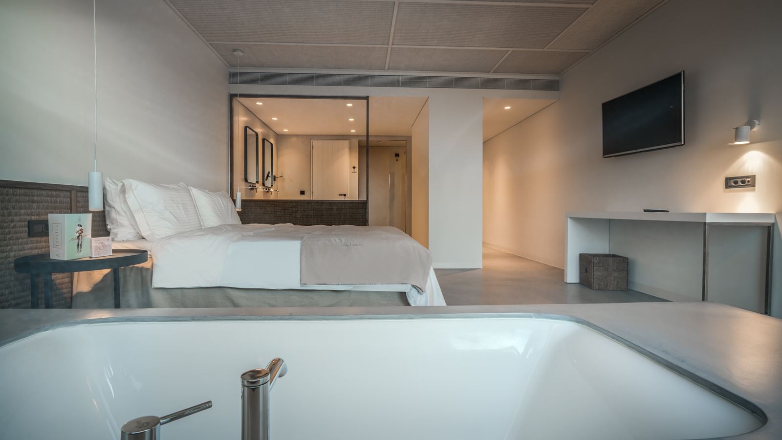 rooms-honeymoon-suite-with-private-pool