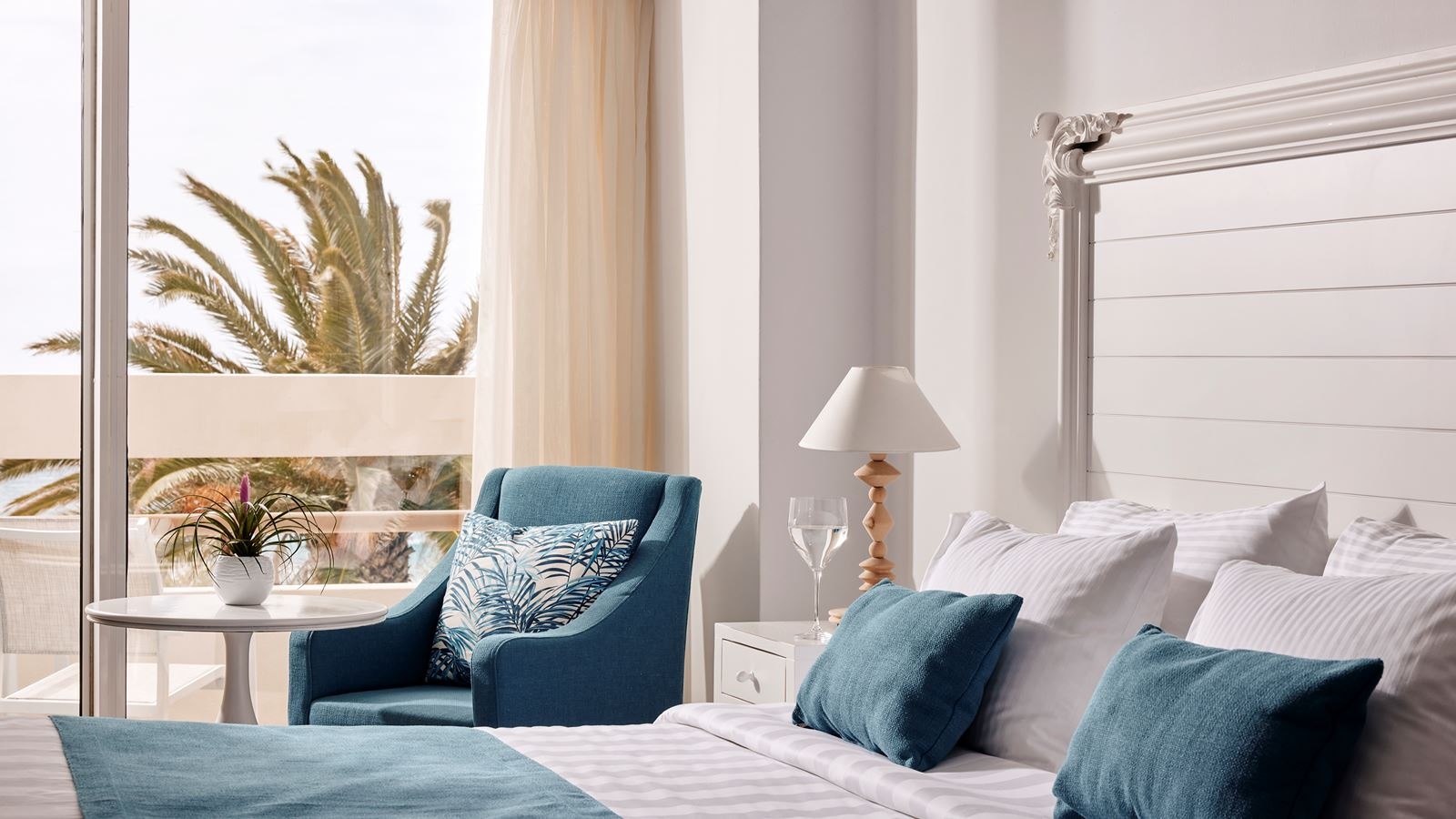 rooms-superior-room-sea-view