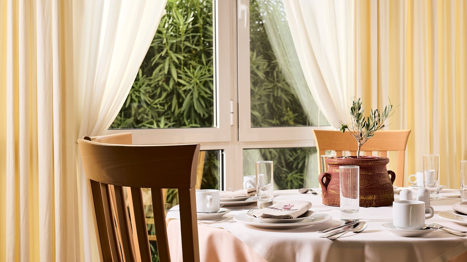 restaurants-main-restaurant