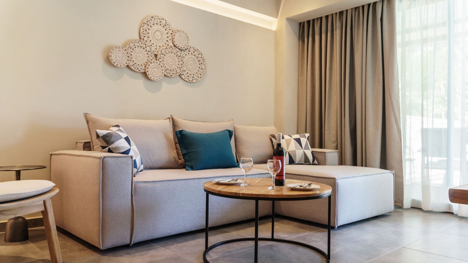 rooms-cozy-double-room-suite-with-private-pool