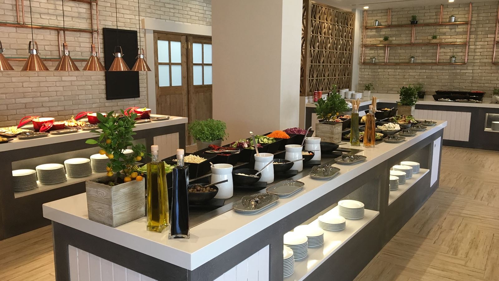 restaurants-luna-rosa