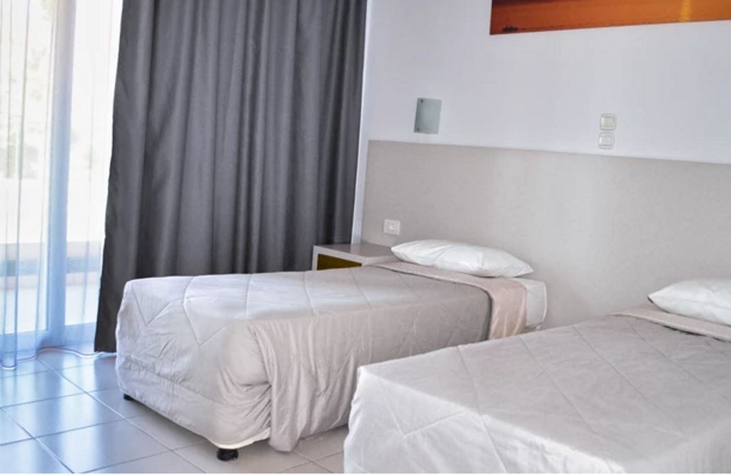 rooms-family-room-2-bedrooms