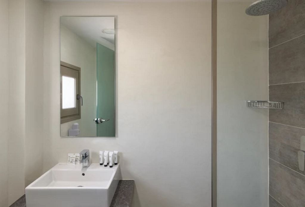 rooms-superior-room-sidesea-view