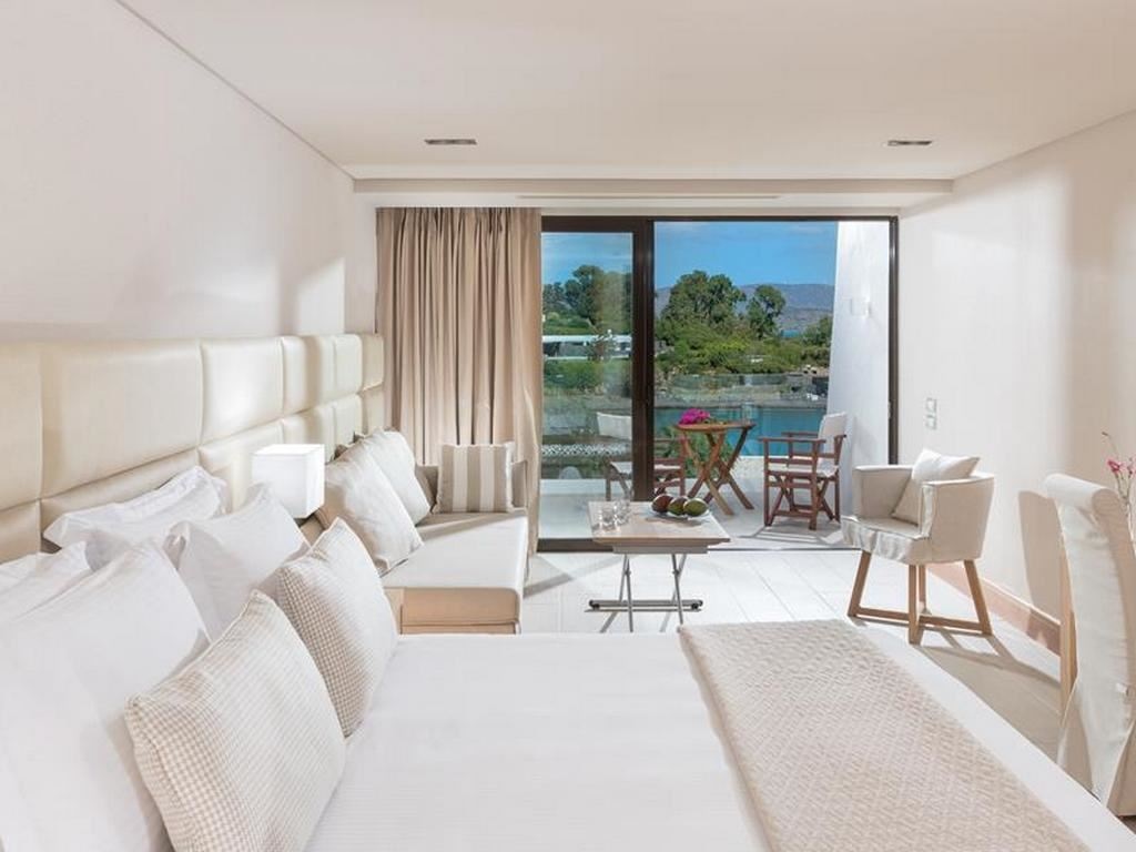 rooms-deluxe-bungalow-sea-view