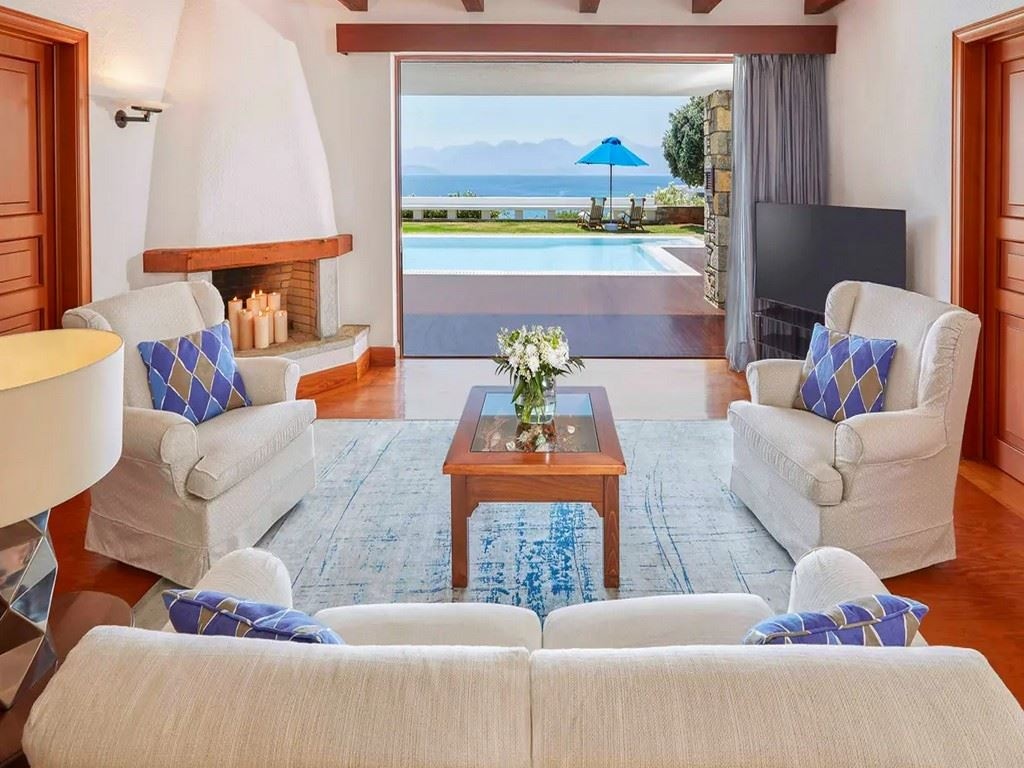 rooms-the-palace-suite-front-sea-view-with-a-private-heated-pool